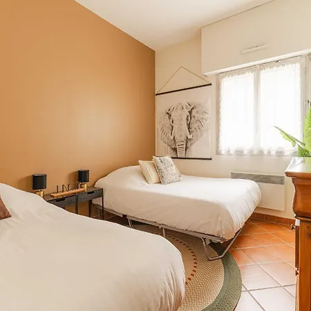 아파트 Modern With Terrace *