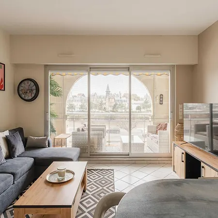 아파트 Modern With Terrace *