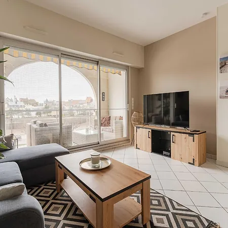 Modern With Terrace * Trouville-sur-Mer