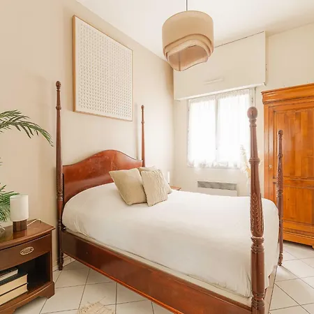 Modern With Terrace Apartment