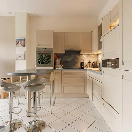 Modern With Terrace Apartment