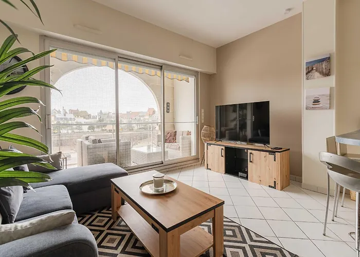 Modern With Terrace * Trouville-sur-Mer