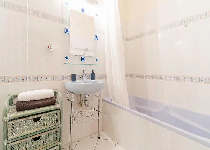 Modern With Terrace Apartman